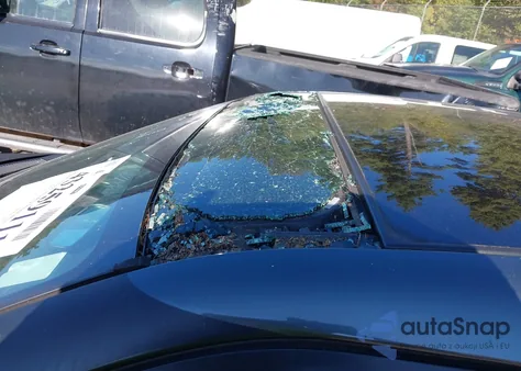 2011 Scion Tc из США, поврежденный, VIN JTKJF5C7XB3013258